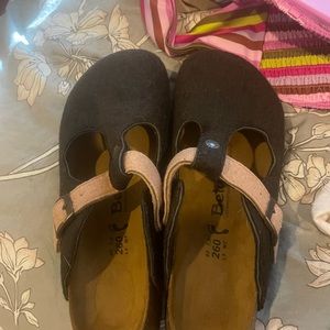 NWOT Betula by Birkenstocks women’s size nine mules.